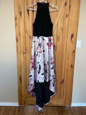 le chateau Black Sleeveless Dress with Subtle Pink Accent size medium, zip back